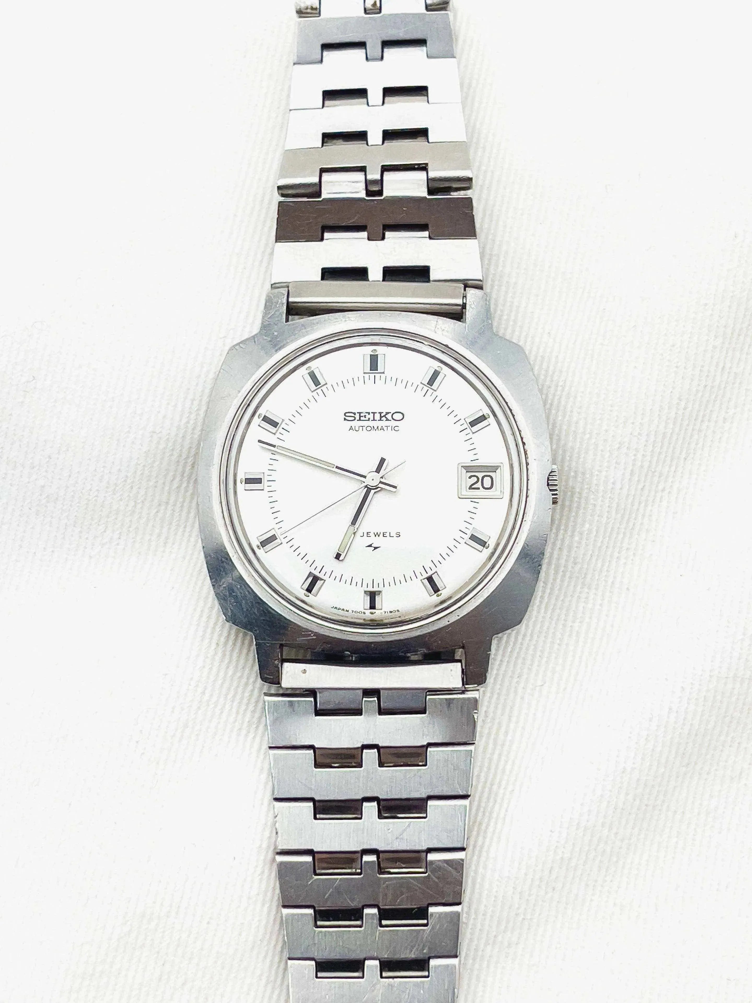 Seiko 5 - Acier Royal - 1972 - Atelier Victor Paris - Vintage Watch Shop Dubai