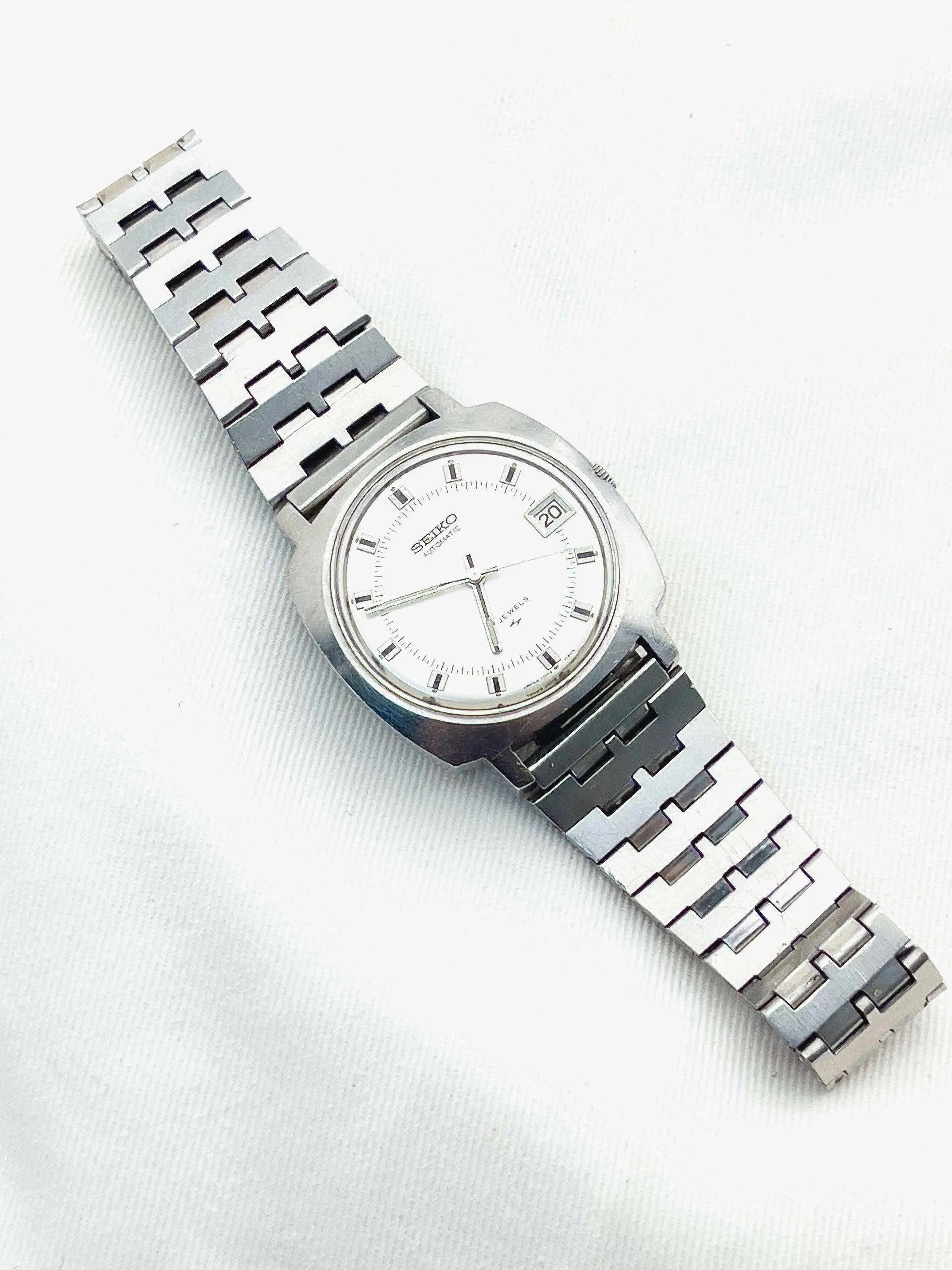 Seiko 5 - Acier Royal - 1972 - Atelier Victor Paris - Vintage Watch Shop Dubai