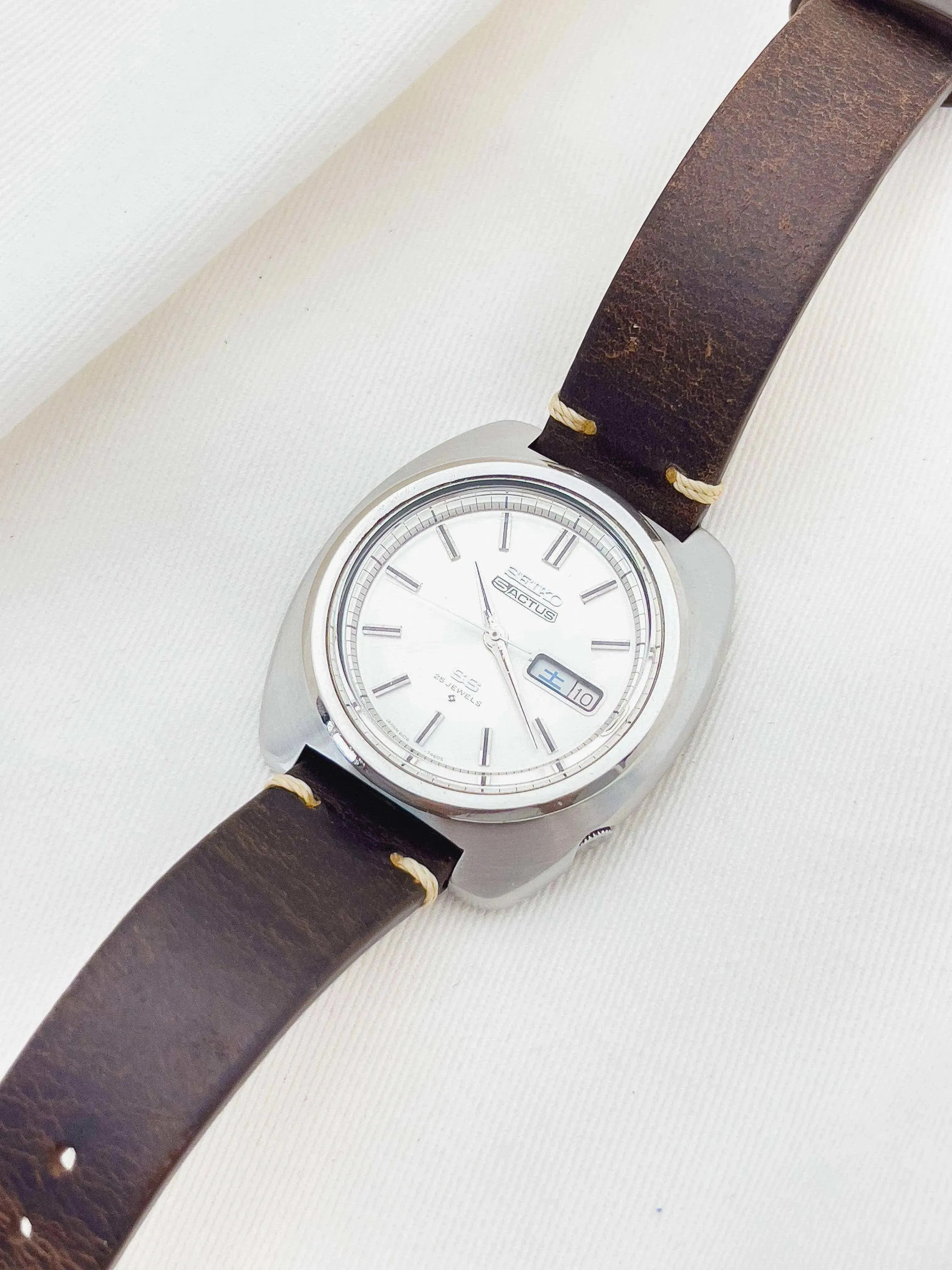 Seiko - 5 Actus Kanji Cuir 40mm - 1970 - Atelier Victor Paris - Vintage Watch Shop Dubai