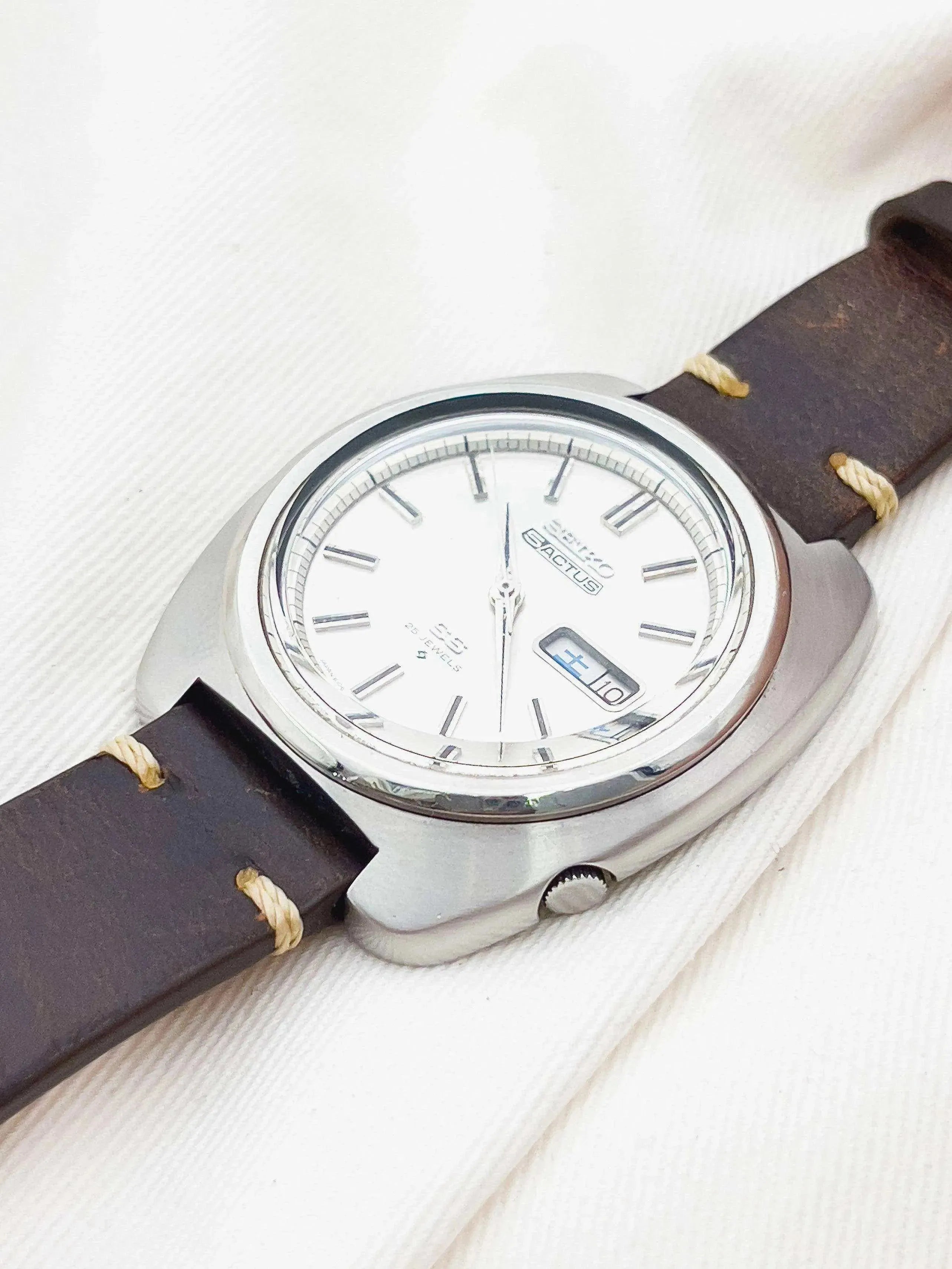 Seiko - 5 Actus Kanji Cuir 40mm - 1970 - Atelier Victor Paris - Vintage Watch Shop Dubai