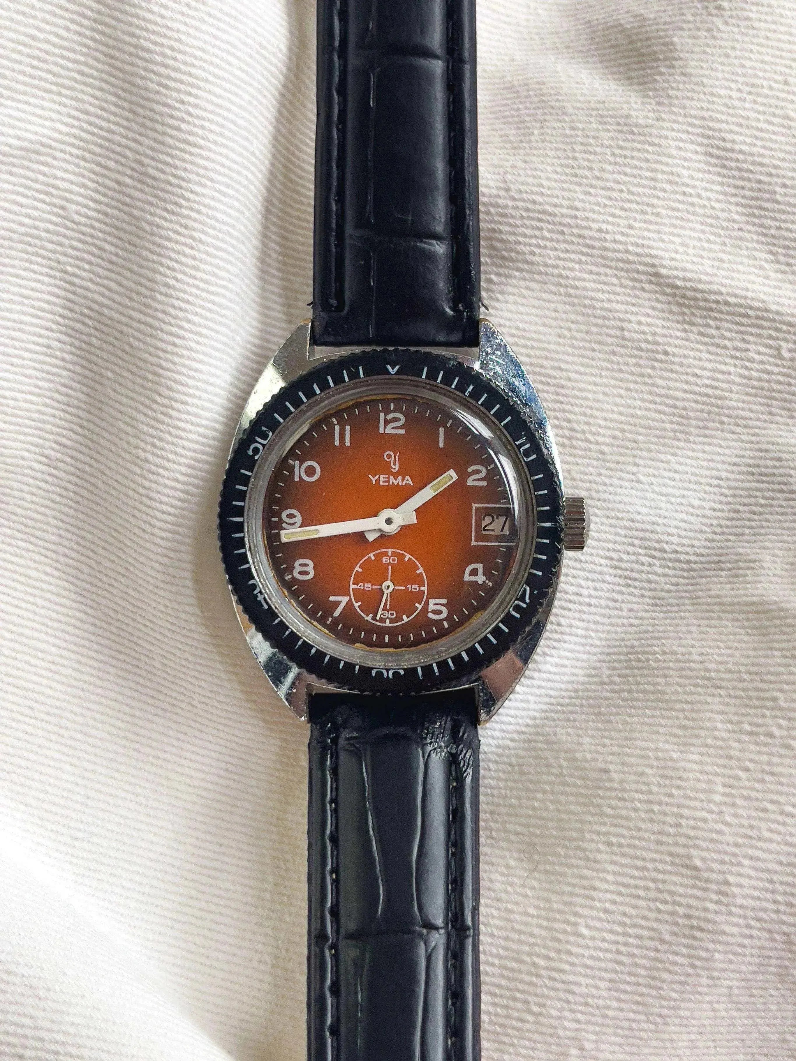 Yema - Plongeuse Tropical Petite-Seconde Date - 1970s - Atelier Victor Paris - Vintage Watch Shop Dubai